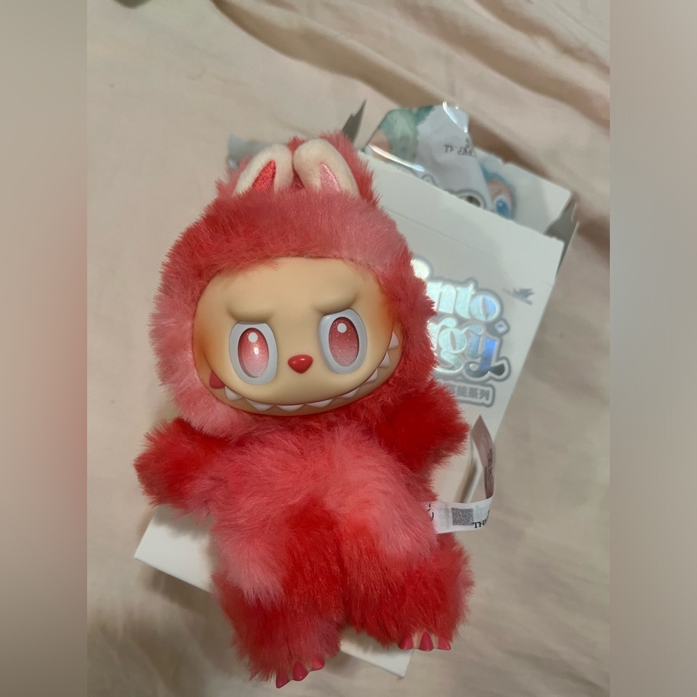 Labubu V3 Love